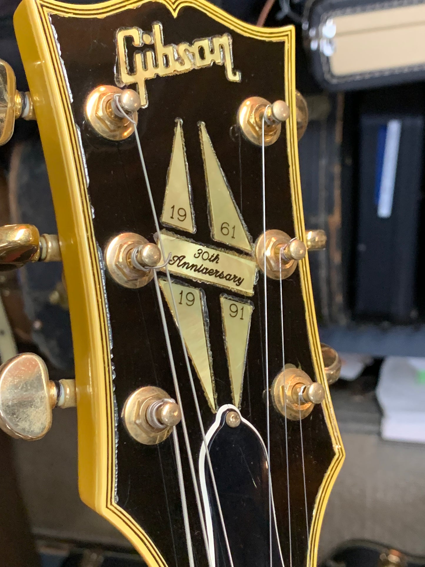 1991 Gibson 30th Anniversary SG Custom 3 Pickup Limited Edition TV Yellow