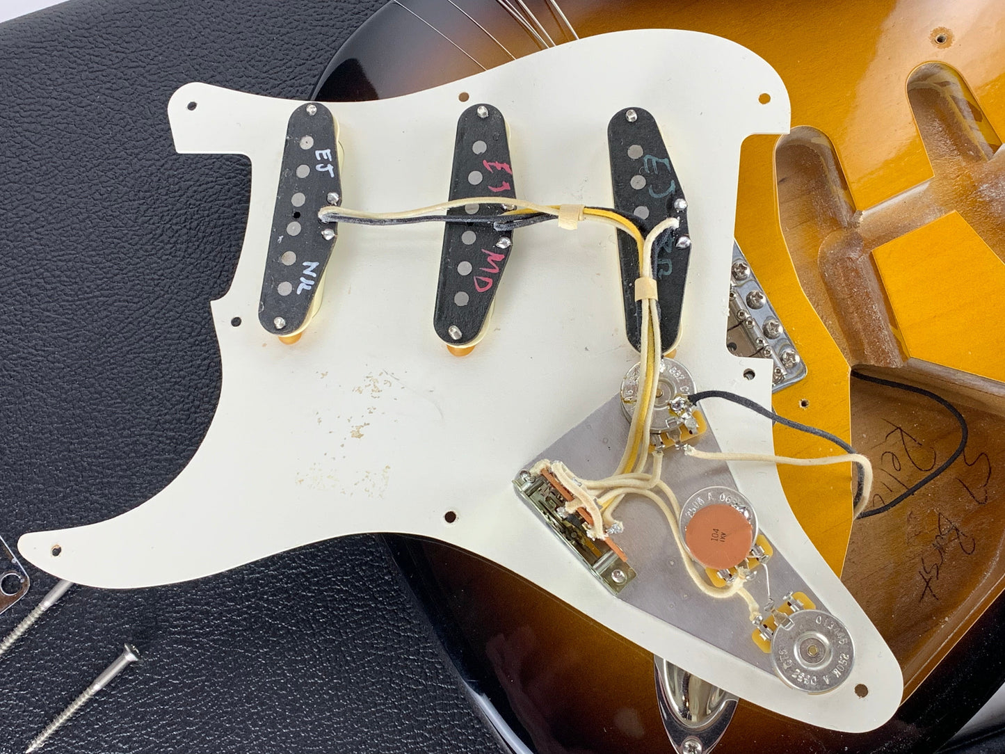 2009 Fender Custom Shop Masterbuilt ROADSHOW '57 Stratocaster - Eric Johnson, 1957 Maple Neck Strat! 2-Tone Sunburst!