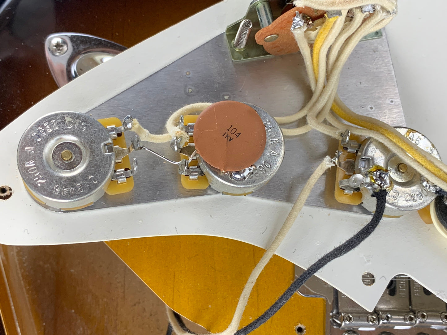 2009 Fender Custom Shop Masterbuilt ROADSHOW '57 Stratocaster - Eric Johnson, 1957 Maple Neck Strat! 2-Tone Sunburst!