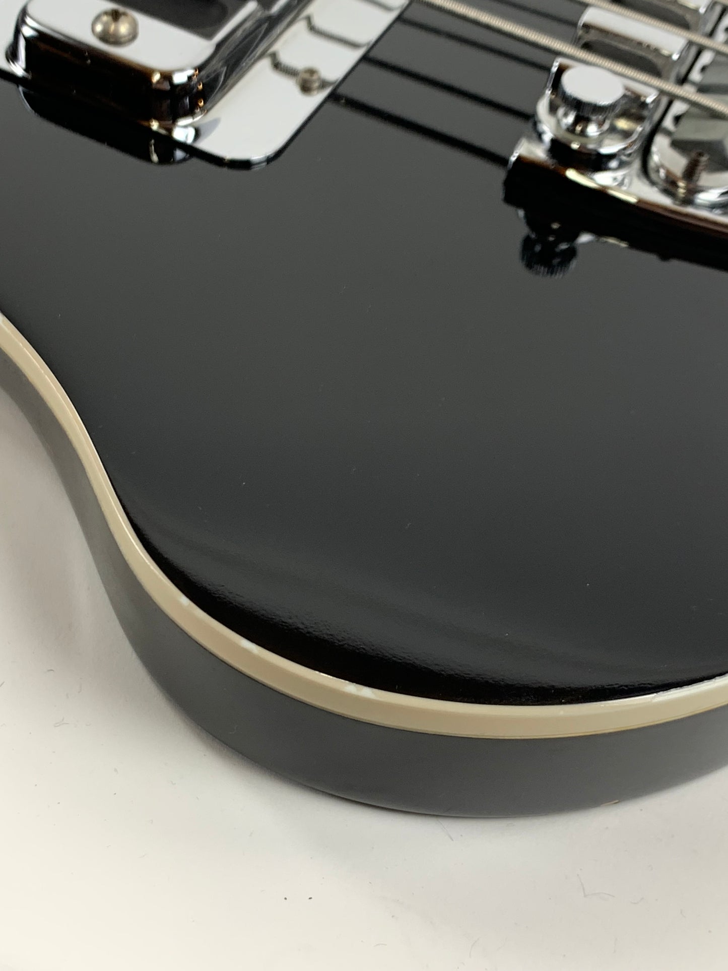 2007 Rickenbacker 4003 Bass JG Jetglo Black | Blackout Specs