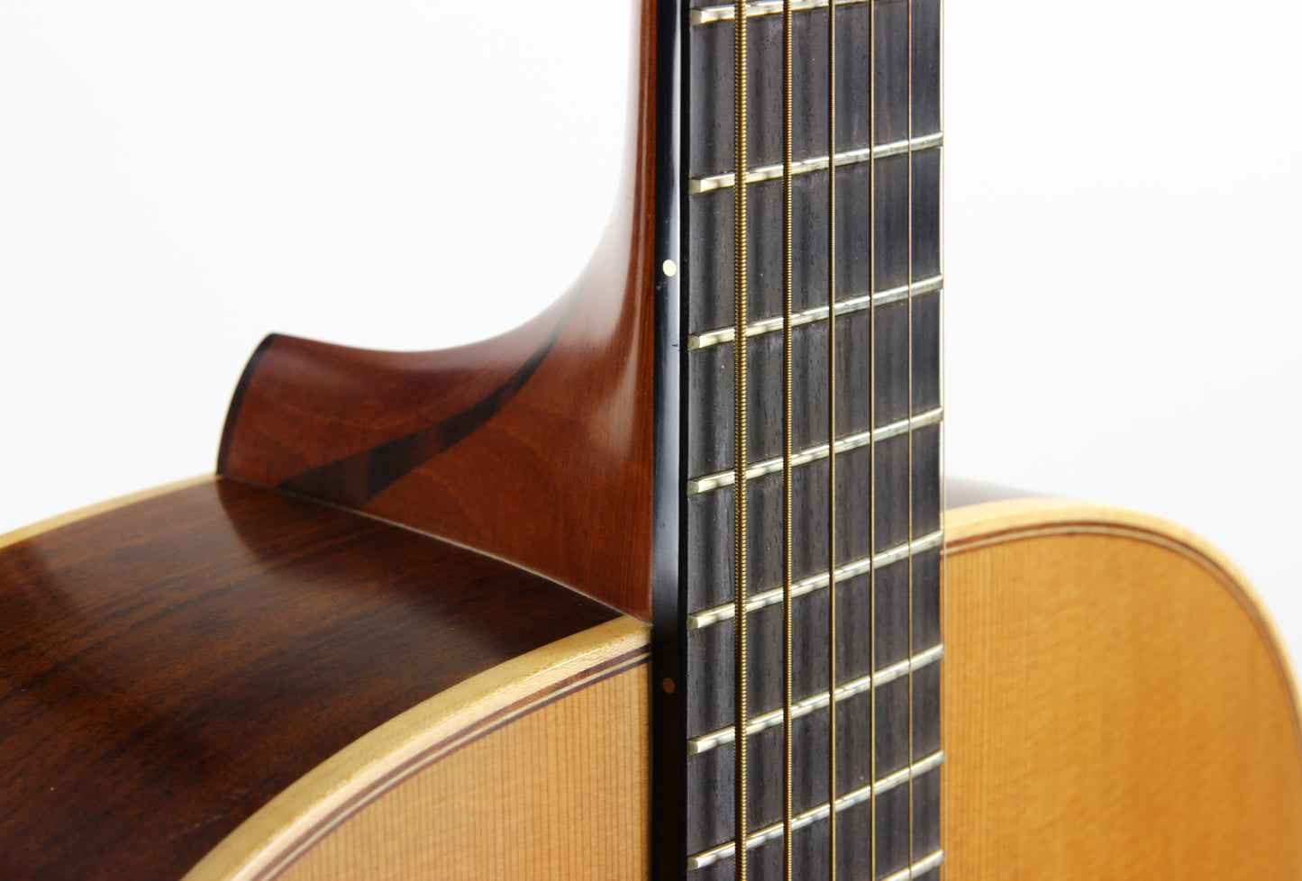 CLEAN 2011 Lowden O-23 Red Cedar & Solid Walnut Flat Top Acoustic Guitar - Made in Ireland!