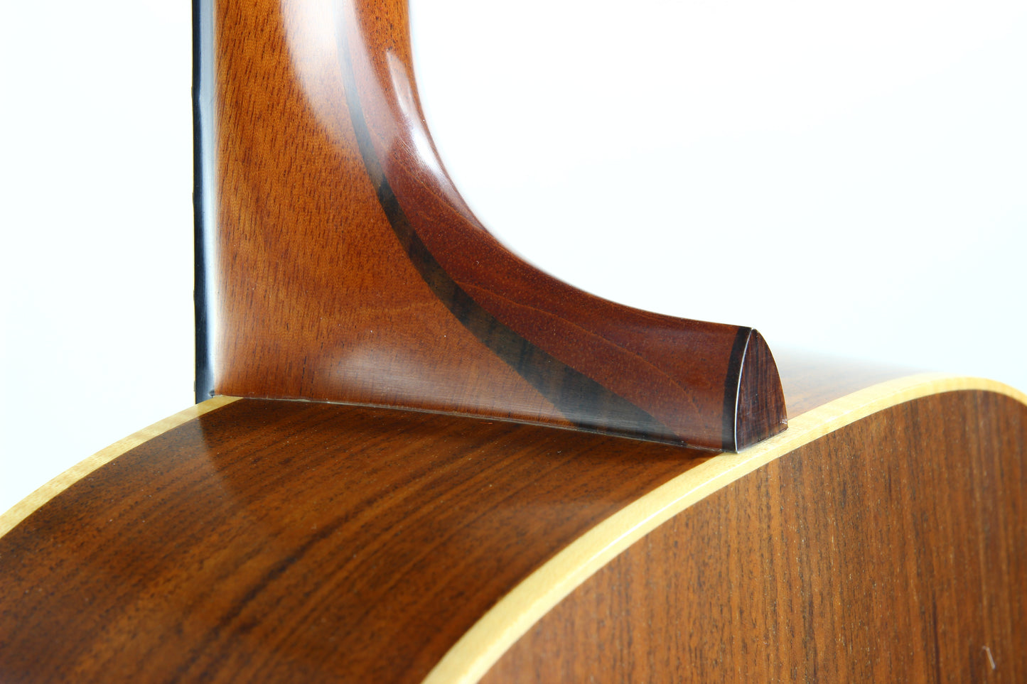 CLEAN 2011 Lowden O-23 Red Cedar & Solid Walnut Flat Top Acoustic Guitar - Made in Ireland!