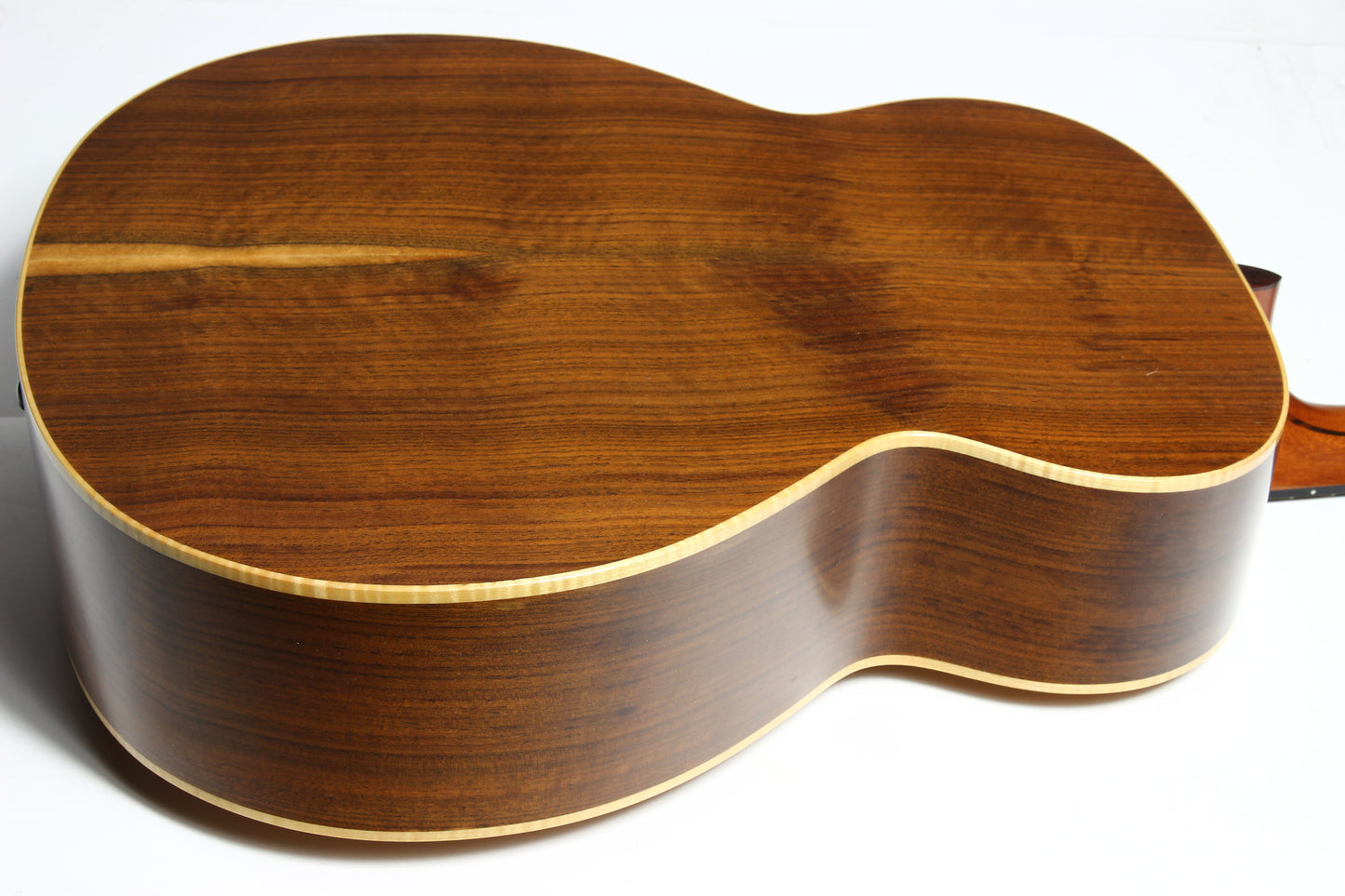 CLEAN 2011 Lowden O-23 Red Cedar & Solid Walnut Flat Top Acoustic Guitar - Made in Ireland!