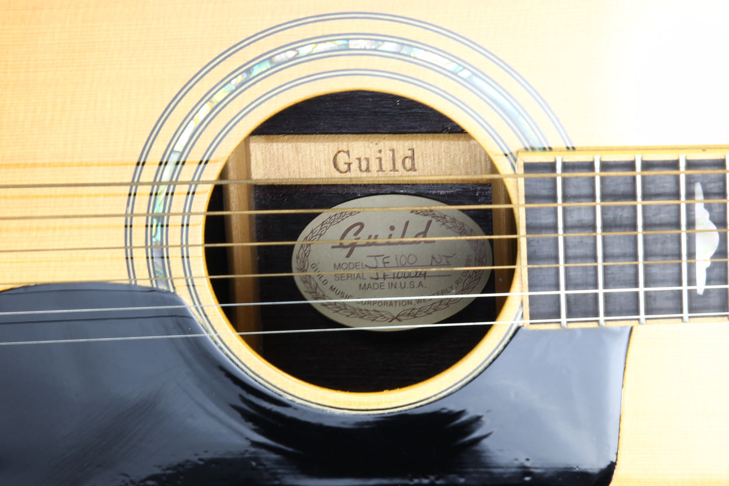 1992 Guild JF-100 NT CRV Carved Heel, Abalone, Jumbo Folk Body w Original Case & Tag!