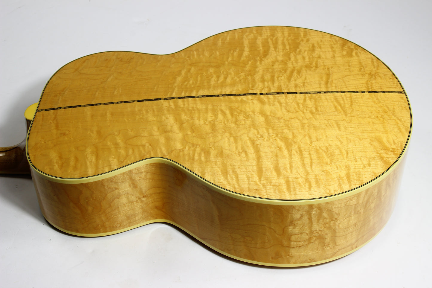 2005 Gibson Custom Shop Montana Gold J-200 w Original Case Jumbo Flattop!