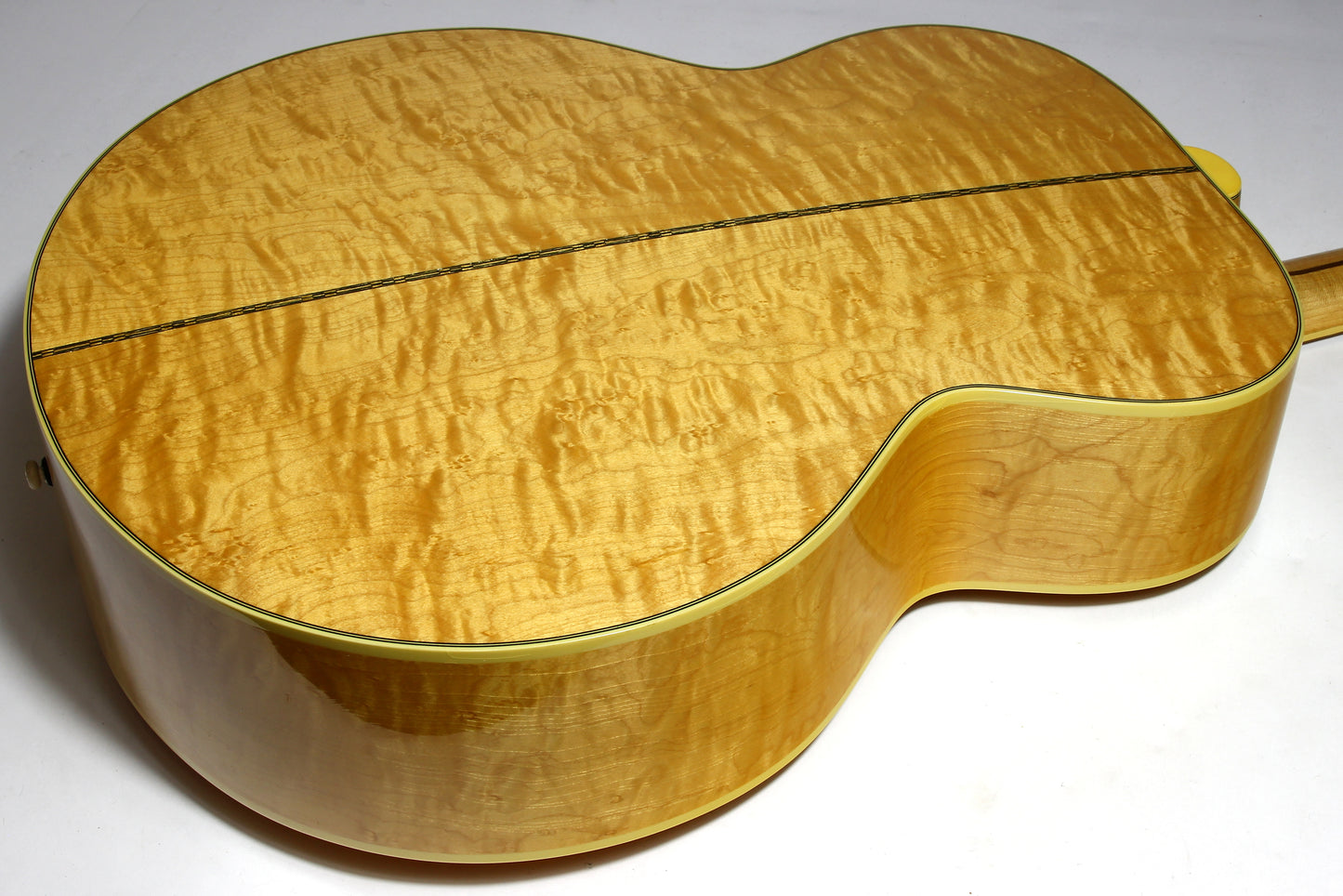 2005 Gibson Custom Shop Montana Gold J-200 w Original Case Jumbo Flattop!