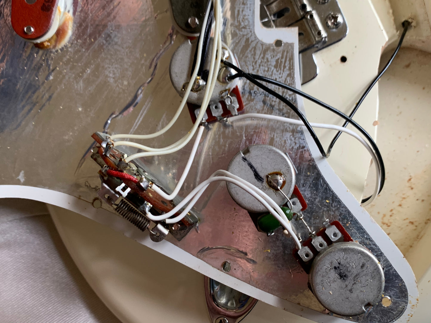 1982 Fender JV Japan ST62-65 '62 Stratocaster Vintage Reissue Olympic White - USA Fullerton RED-BOTTOM Pickups, MIJ