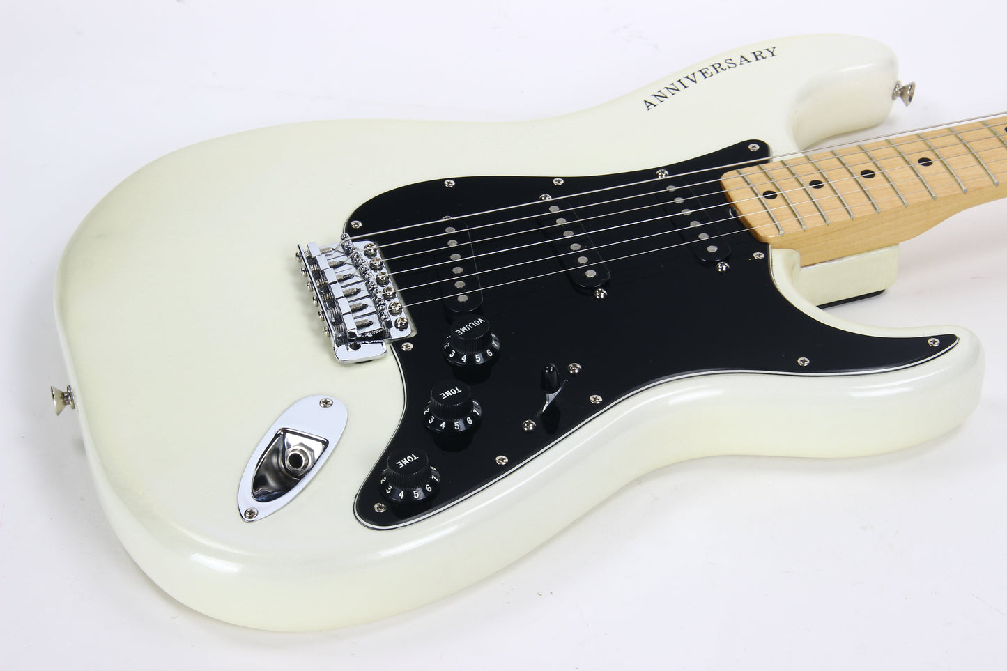 NOS! 1979 Fender 25th Silver Anniversary Stratocaster in WHITE PEARLESCENT! Original BOX, Paperwork etc!