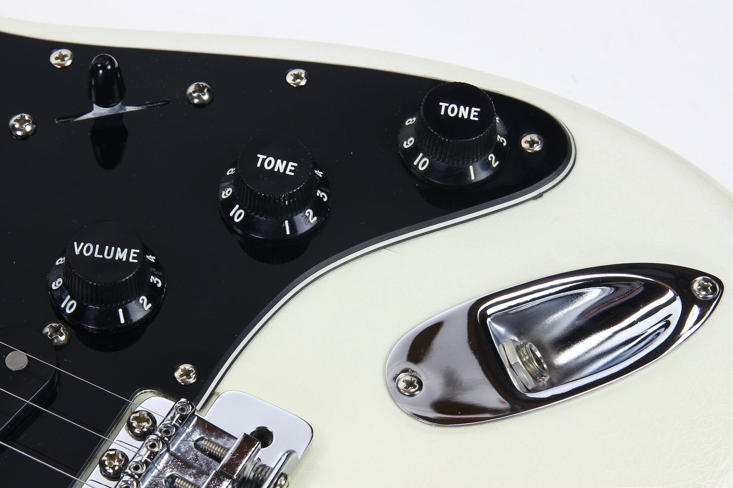 NOS! 1979 Fender 25th Silver Anniversary Stratocaster in WHITE PEARLESCENT! Original BOX, Paperwork etc!