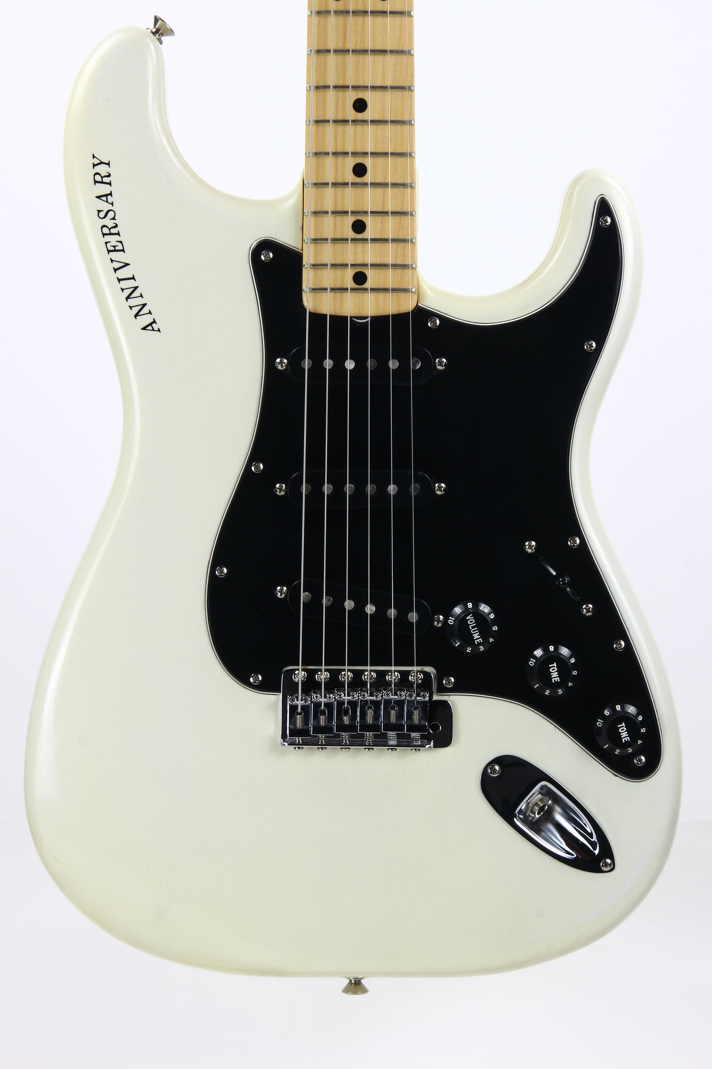 NOS! 1979 Fender 25th Silver Anniversary Stratocaster in WHITE PEARLESCENT! Original BOX, Paperwork etc!