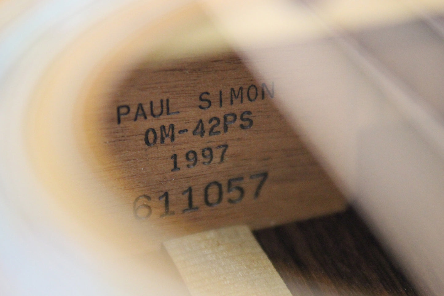 1997 Martin PAUL SIMON OM-42 Signature Model OM-42PS Limited Edition -- SIGNED LABEL