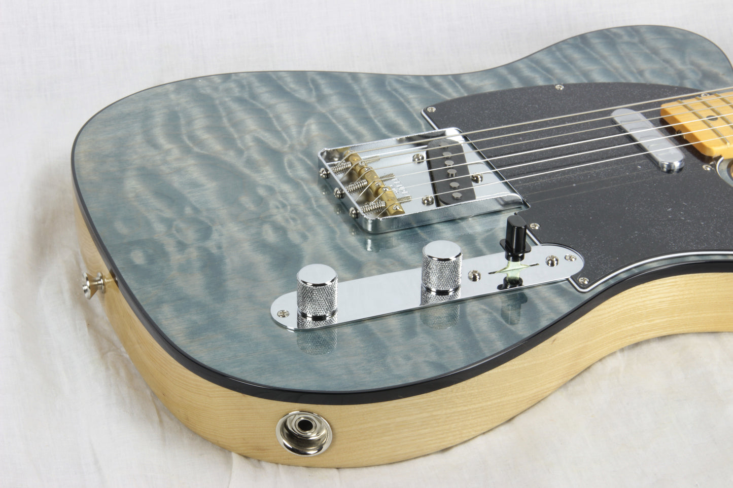 2019 Fender '60s American Rarities Quilt Maple Top Telecaster USA Tele Limited Edition Blue Cloud