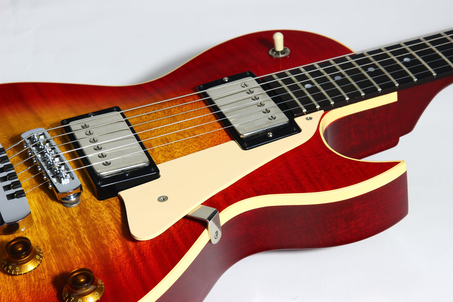 1989 Heritage H-140 CM ACB Gibson '57 Classic Les Paul Pickups - Antique Cherry Sunburst, Curly Maple