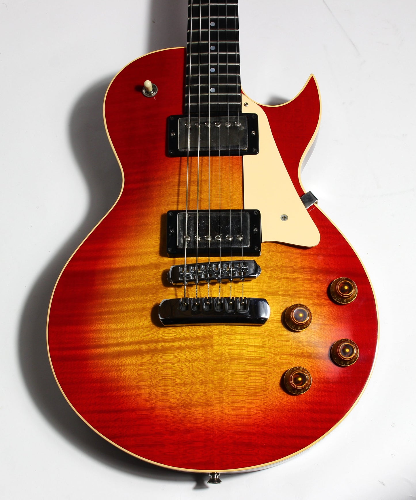 1989 Heritage H-140 CM ACB Gibson '57 Classic Les Paul Pickups - Antique Cherry Sunburst, Curly Maple