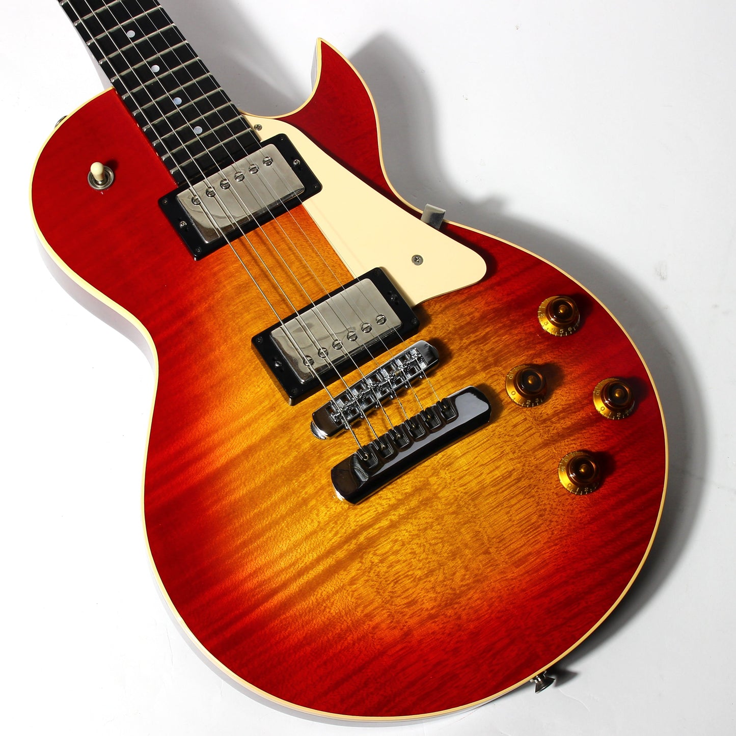 1989 Heritage H-140 CM ACB Gibson '57 Classic Les Paul Pickups - Antique Cherry Sunburst, Curly Maple