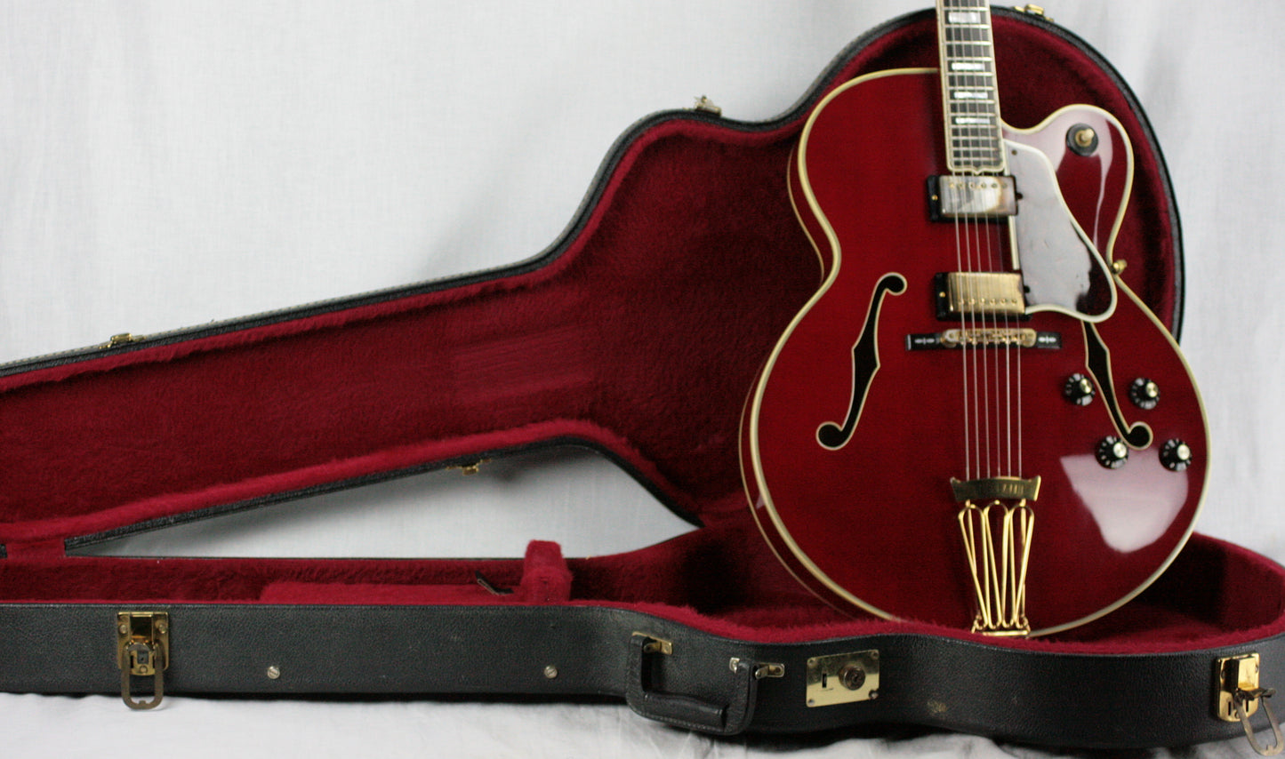 INCREDIBLY RARE 1980 Gibson Byrdland w/ F5 Mandolin Headstock! CHERRY RED! es335 one off