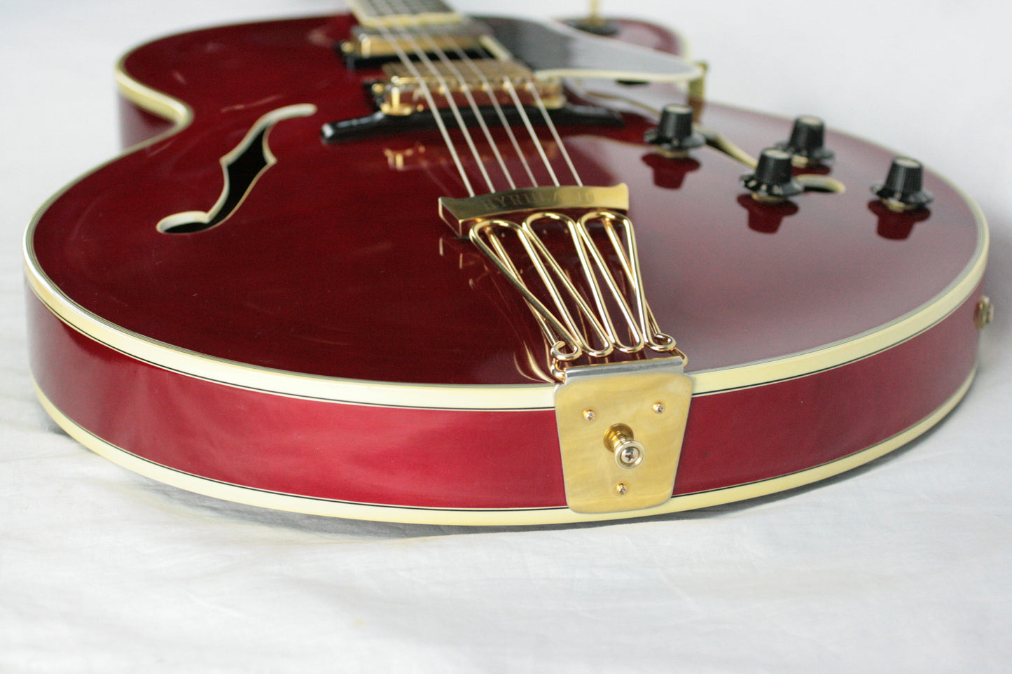 INCREDIBLY RARE 1980 Gibson Byrdland w/ F5 Mandolin Headstock! CHERRY RED! es335 one off