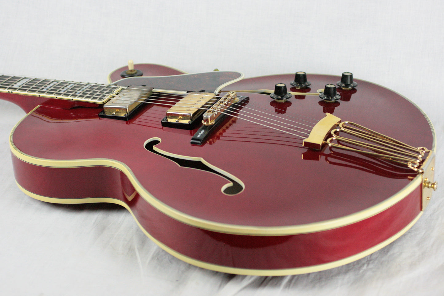 INCREDIBLY RARE 1980 Gibson Byrdland w/ F5 Mandolin Headstock! CHERRY RED! es335 one off