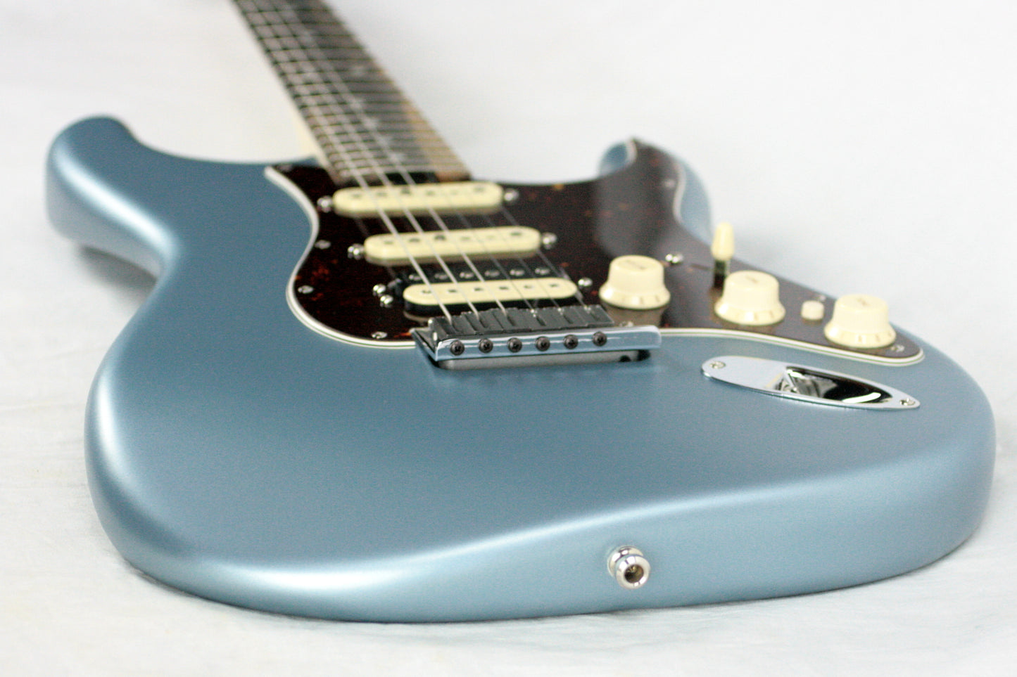 2018 Fender American Elite Stratocaster HSS EBONY Shawbucker Satin Ice Blue Metallic USA Strat