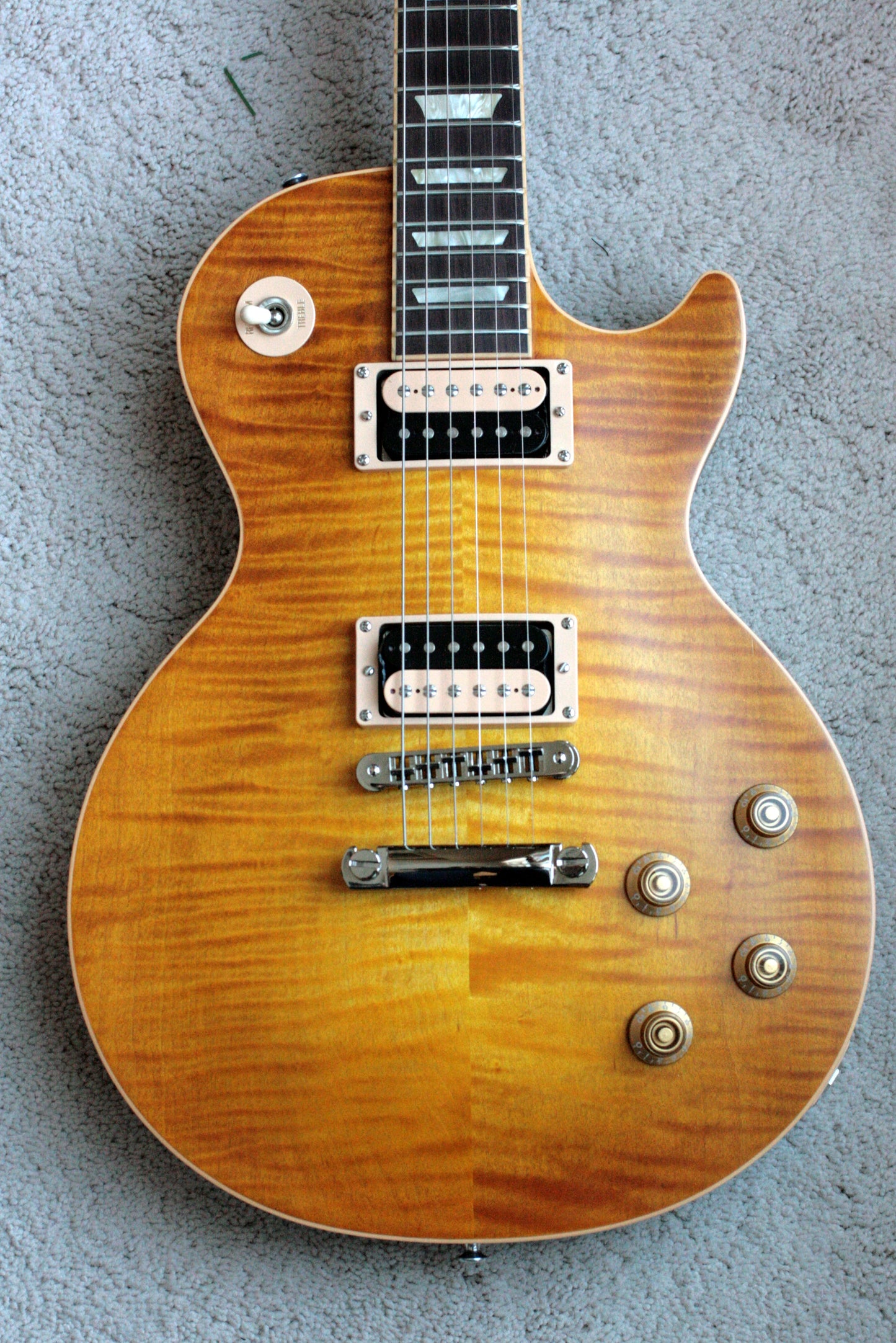 MINTY 2007 Gibson Les Paul Standard Flametop Honeyburst plus Zebra Pickups Slash 50's neck! 7.2 lbs!