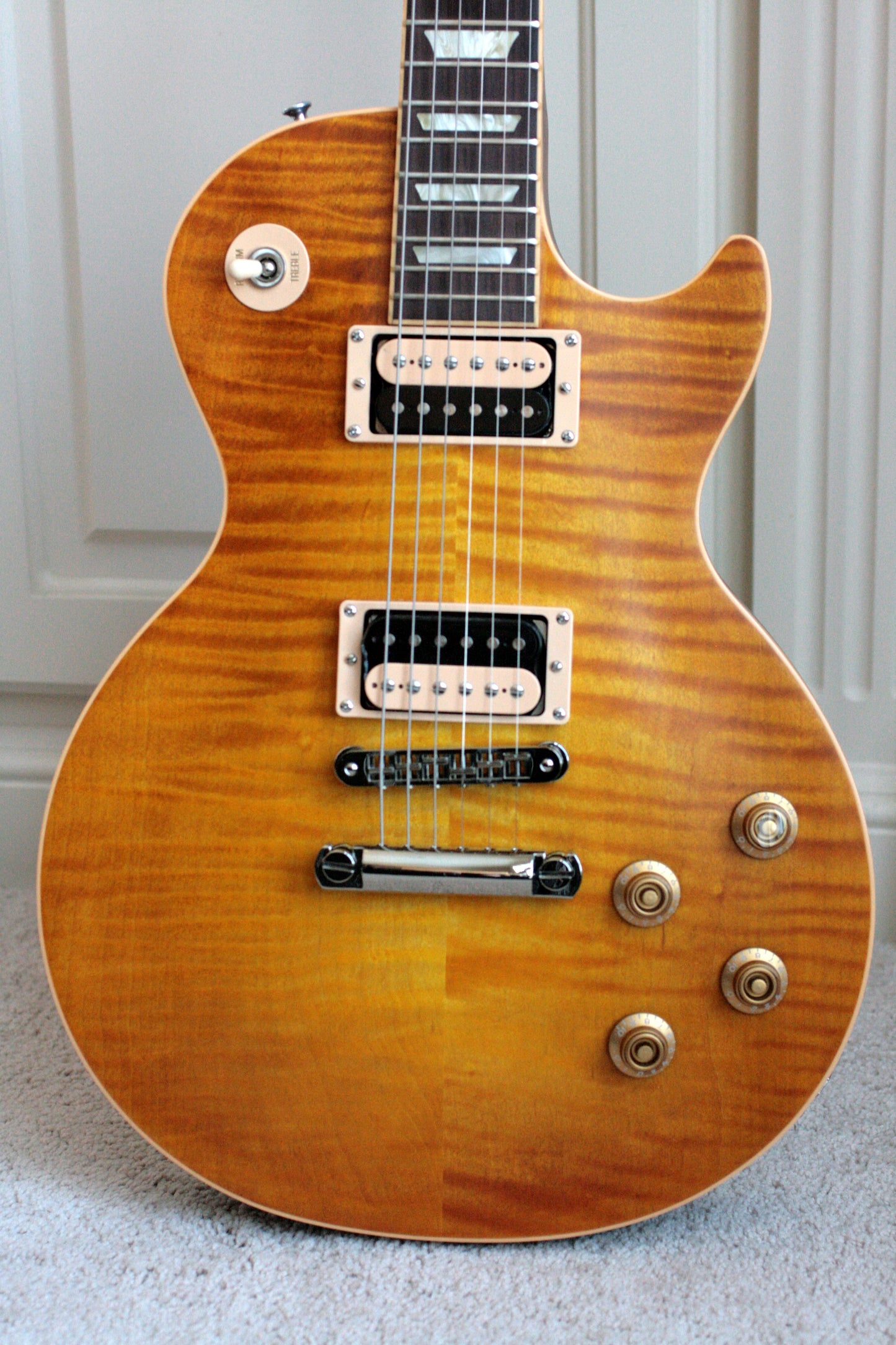 MINTY 2007 Gibson Les Paul Standard Flametop Honeyburst plus Zebra Pickups Slash 50's neck! 7.2 lbs!