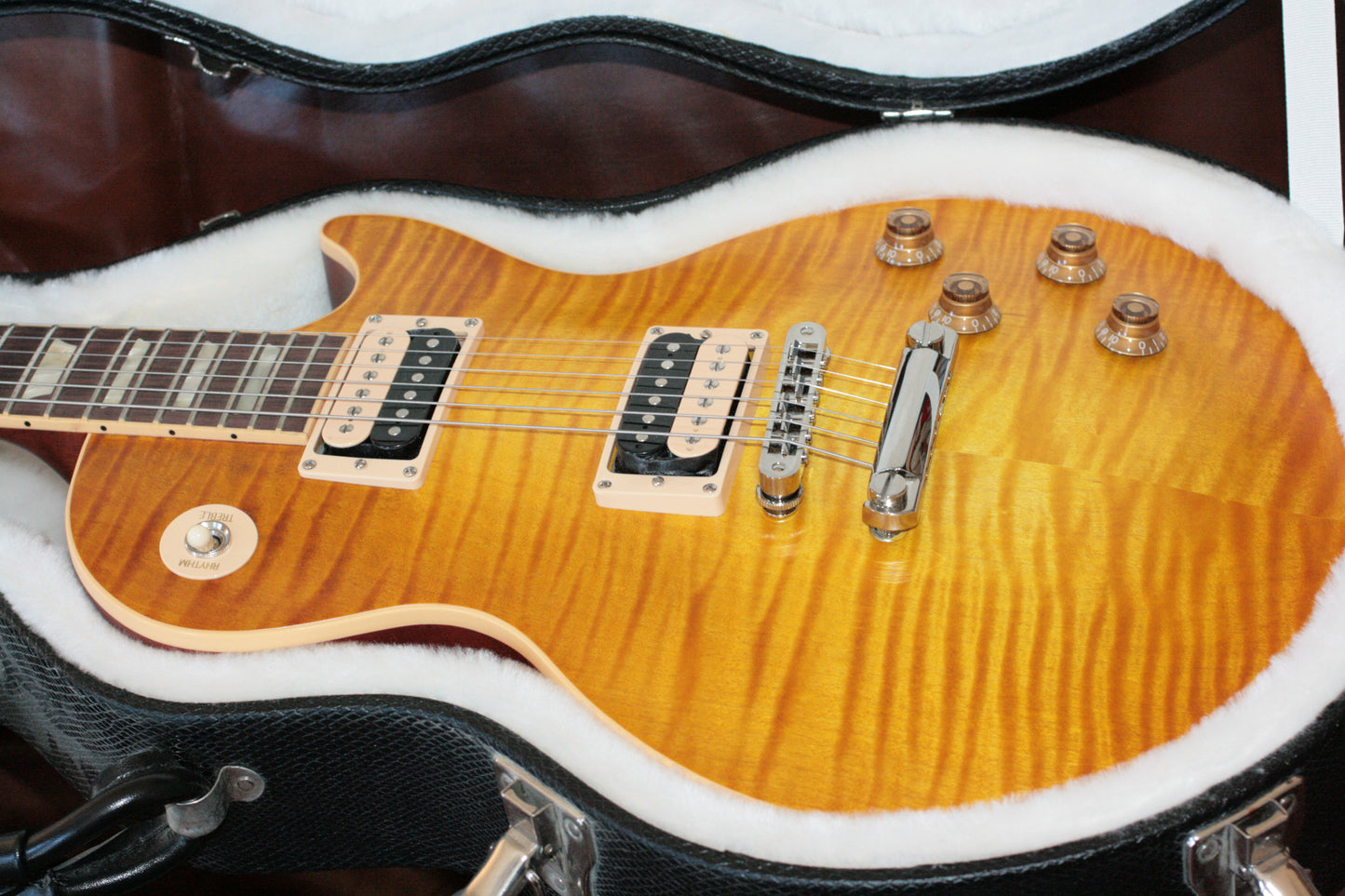 MINTY 2007 Gibson Les Paul Standard Flametop Honeyburst plus Zebra Pickups Slash 50's neck! 7.2 lbs!