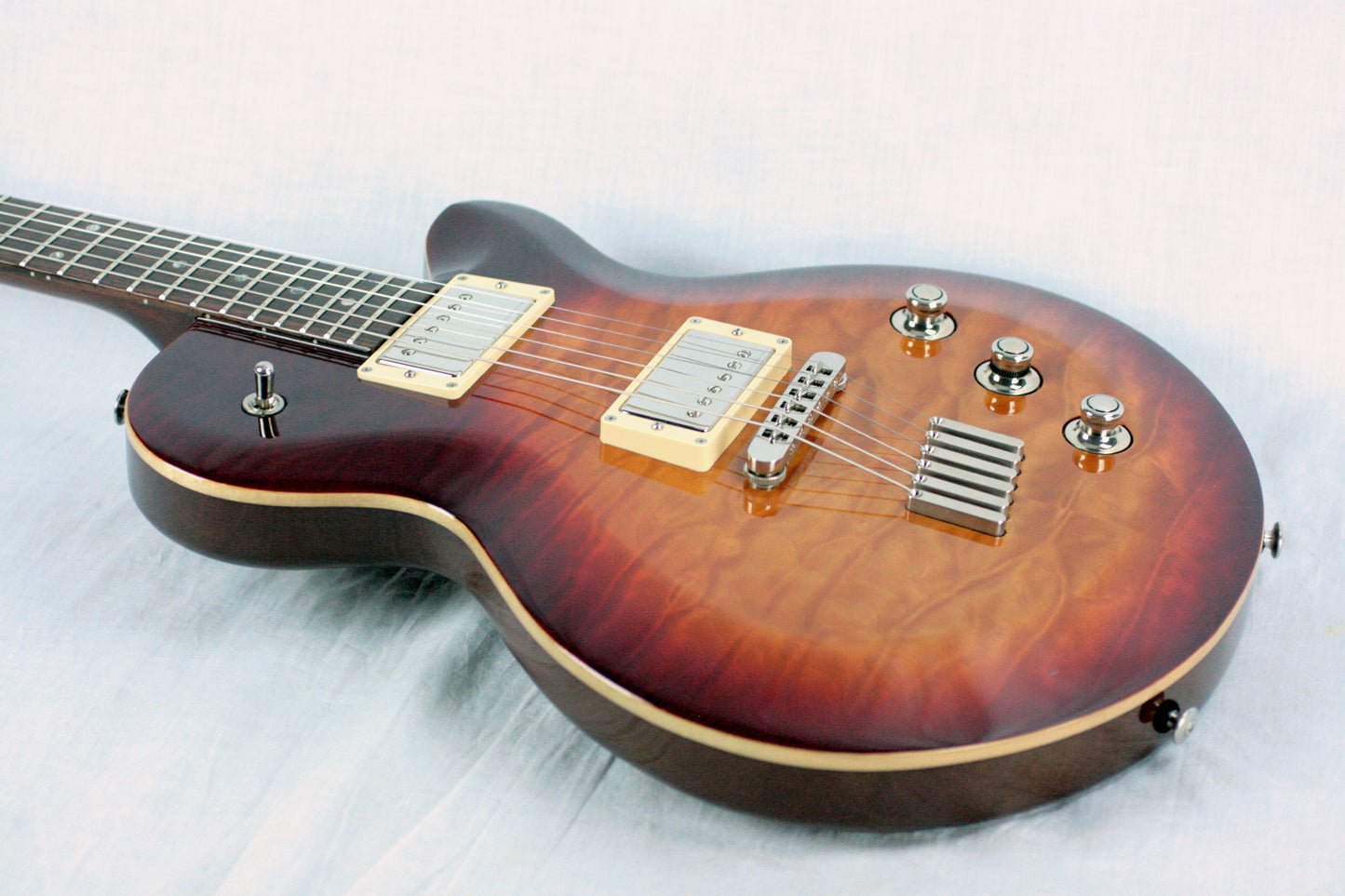 2005 Yamaha Made in Japan AES-920 Quilt Maple Top Seymour Duncan 59's MIJ Set-Neck