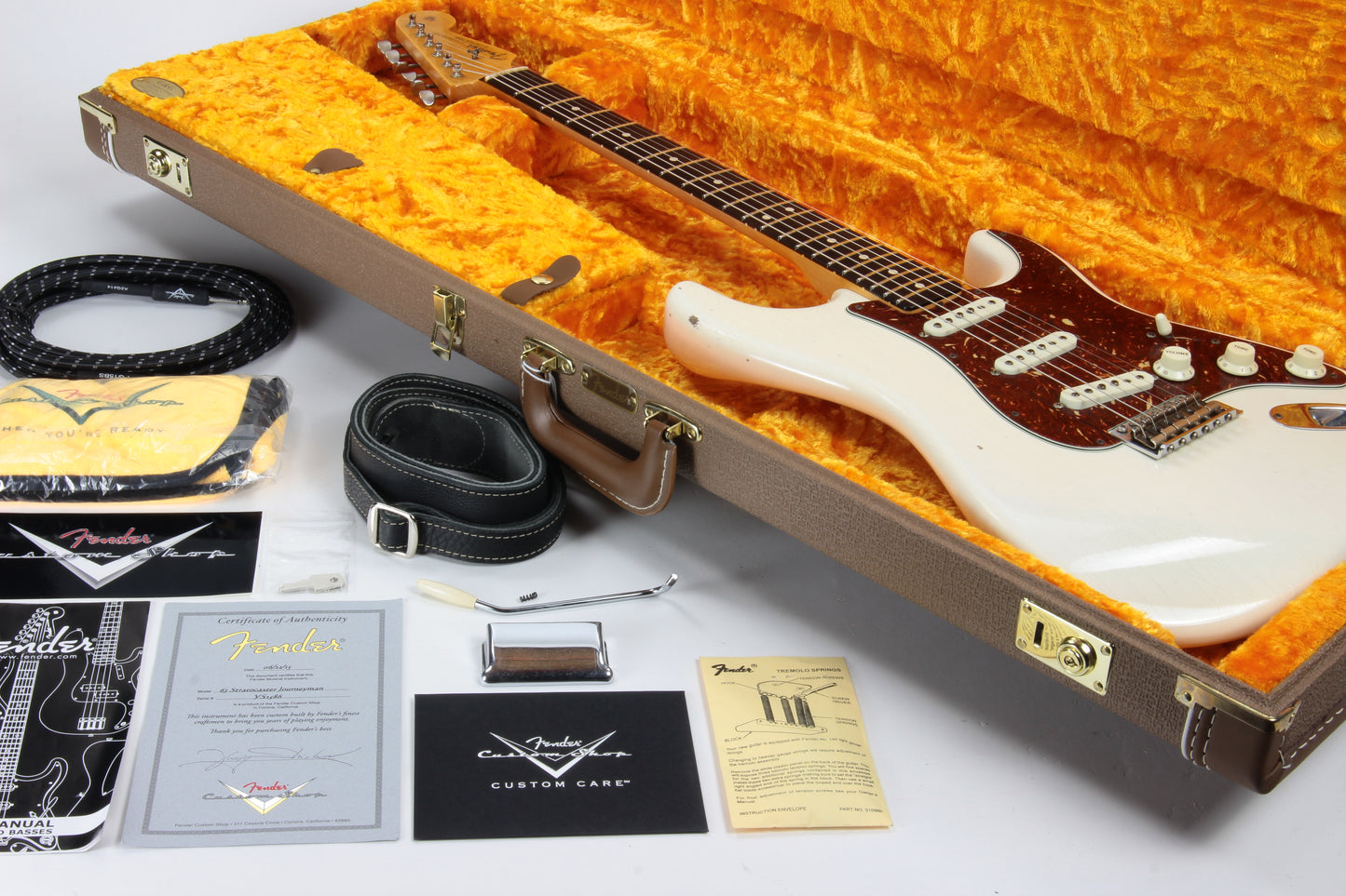 '63 Fender Custom Shop Masterbuilt Builder Select 1963 Stratocaster Relic - Yuriy Shishkov White Strat, Tortoise Guard