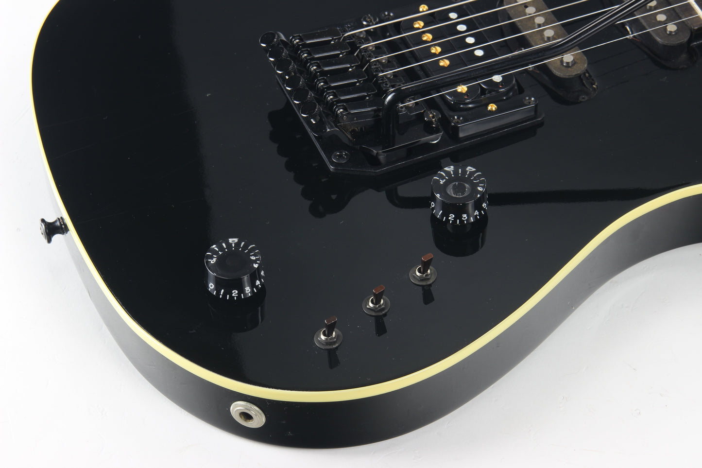 RARE 1987 Gibson U2 Floyd Rose Flying V Raised Logo US-1 - Black Neck-Through Super Strat