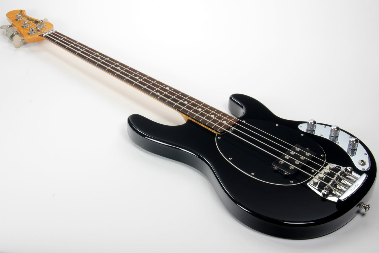 2010 Ernie Ball Music Man Classic Stingray 4 Bass Black 2EQ Birdseye Maple Neck Rosewood