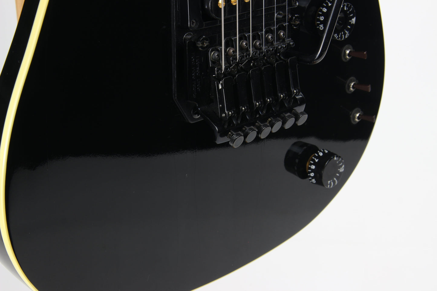 RARE 1987 Gibson U2 Floyd Rose Flying V Raised Logo US-1 - Black Neck-Through Super Strat