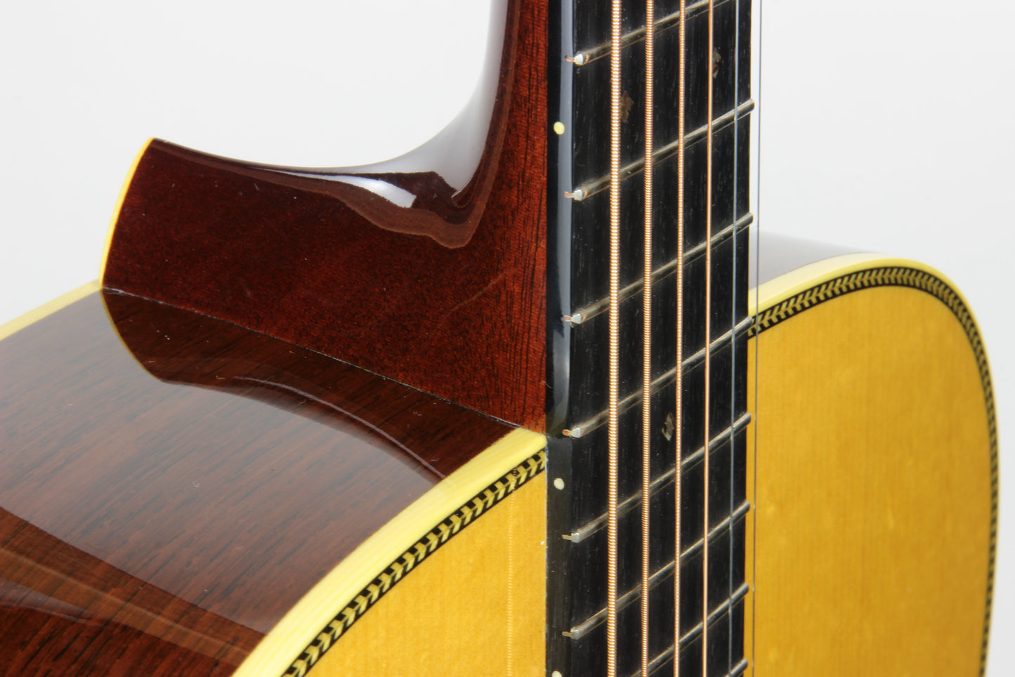2013 Martin D-28 Authentic 1941 Madagascar Rosewood, Adirondack Spruce - Acoustic Flat Top