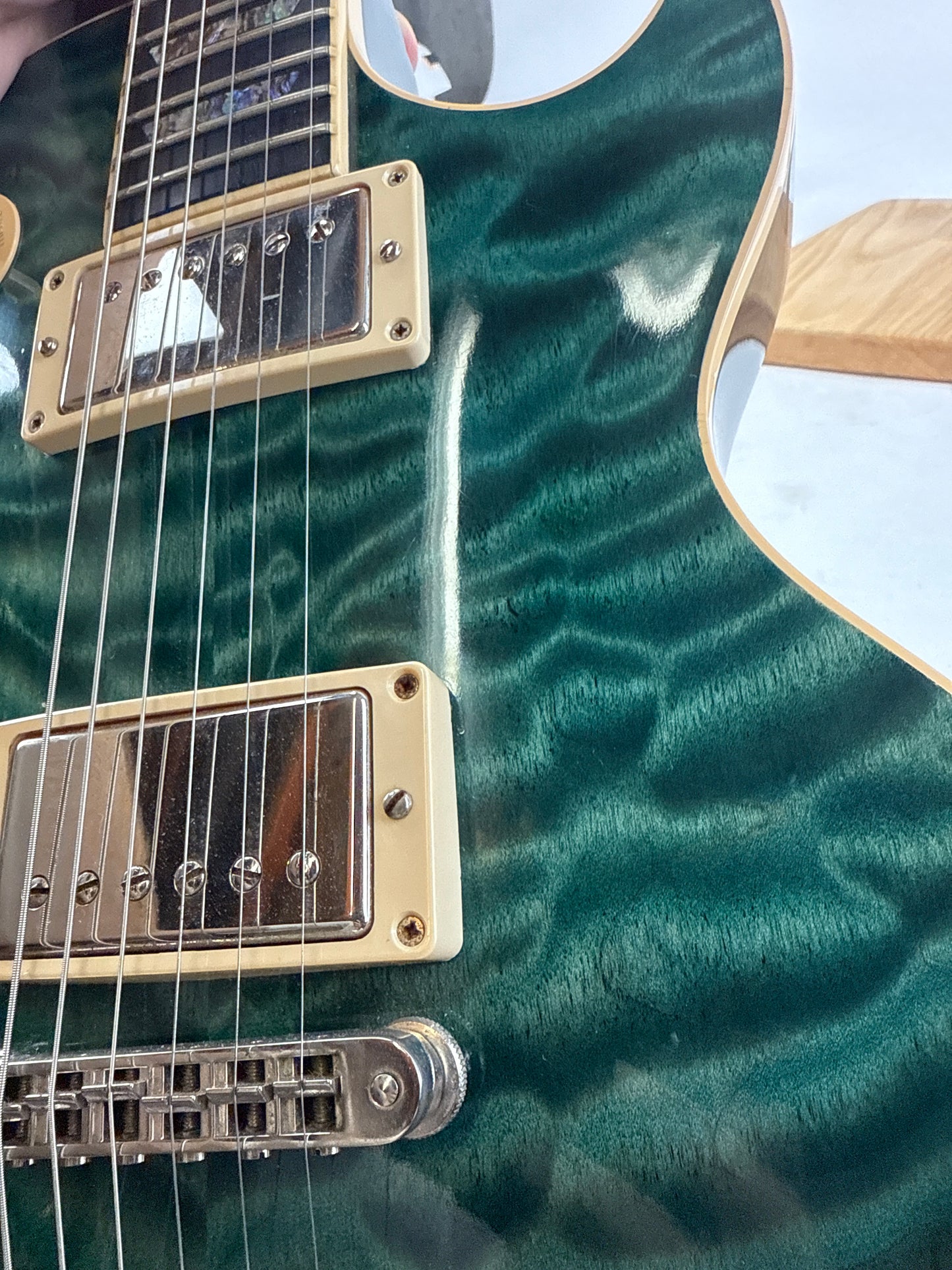2004 Gibson Custom Shop Les Paul Elegant INSANE QUILT TOP! Peacock Green, Abalone Inlays, Ebony Board!