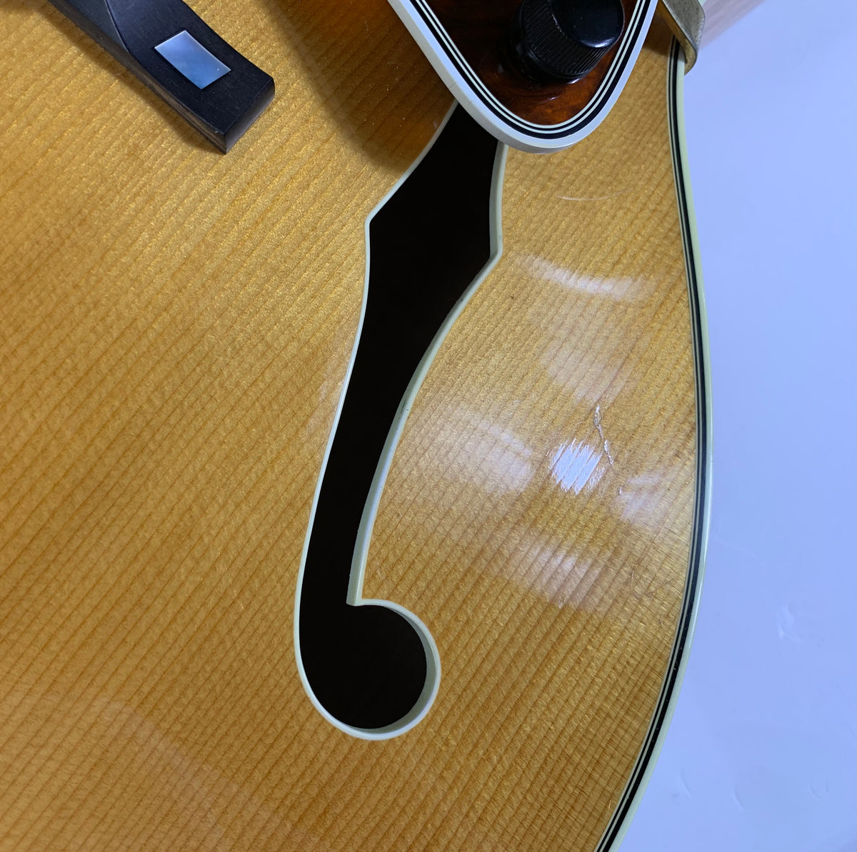 2005 Mark Campellone Deluxe Series 17 Inch Fine Archtop Guitar w Floating Pickup Natural Finish Made In USA