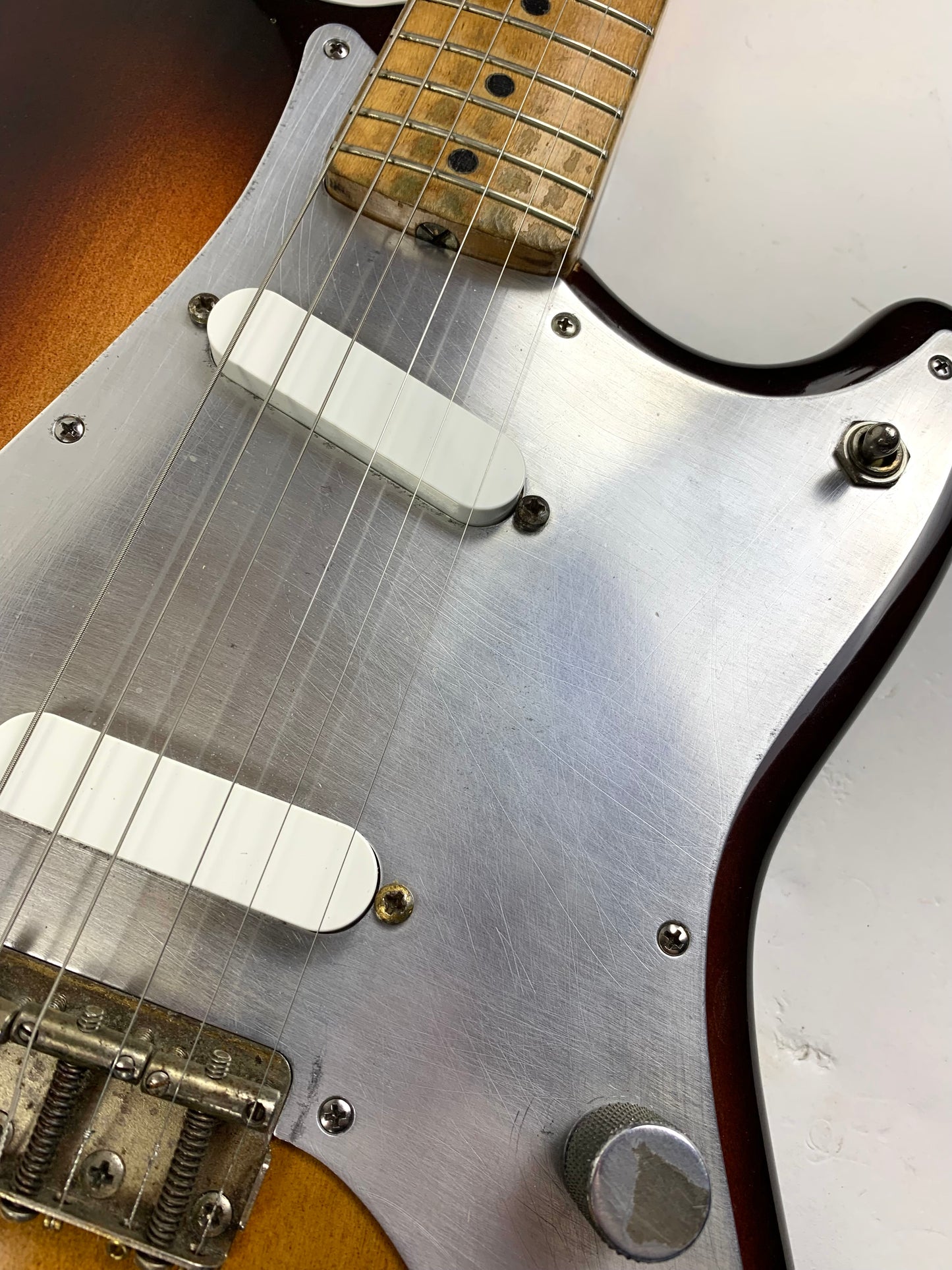 1957 Fender Duo Sonic Vintage Guitar w Original Case | Birdseye Maple Neck!