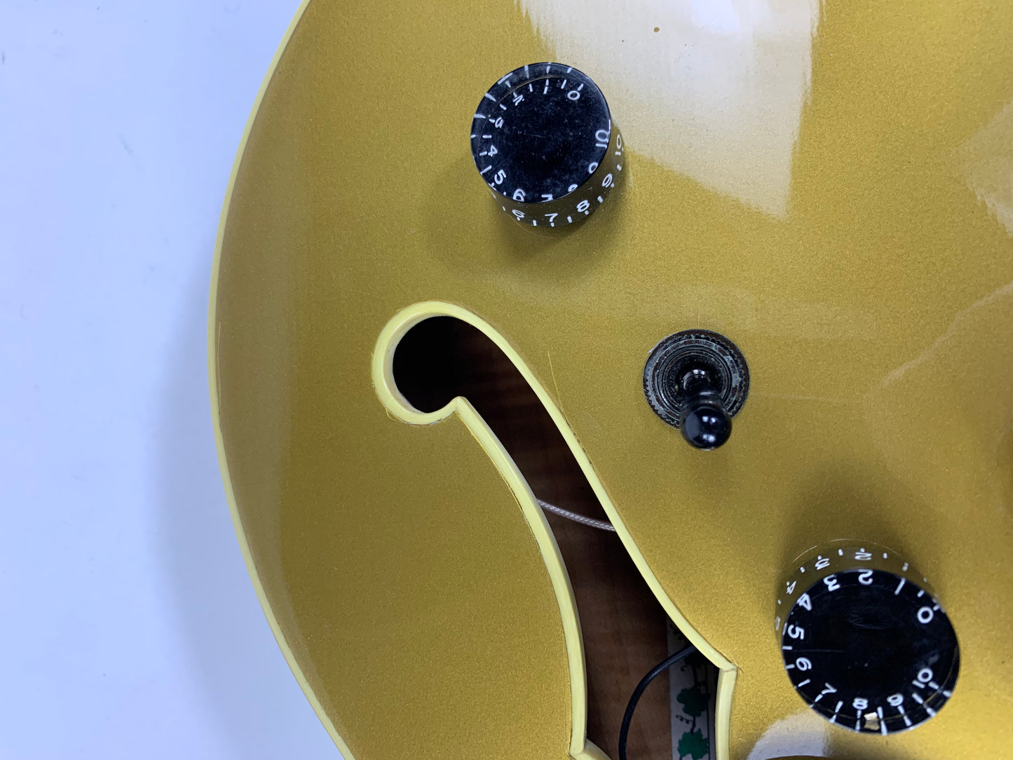 2001 Tom Ribbecke Testadura Goldtop - Masterbuilt w Brazilian Rosewood Center Block & Sides