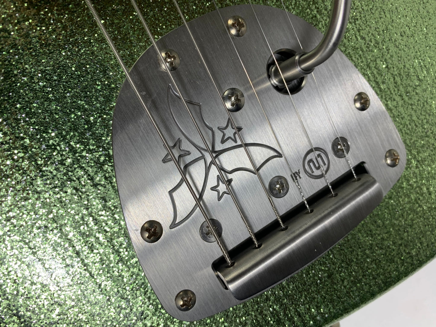 2026 NOVO Serus J Custom Coke Bottle Green Sparkle, Pine Body, Made in USA Relic