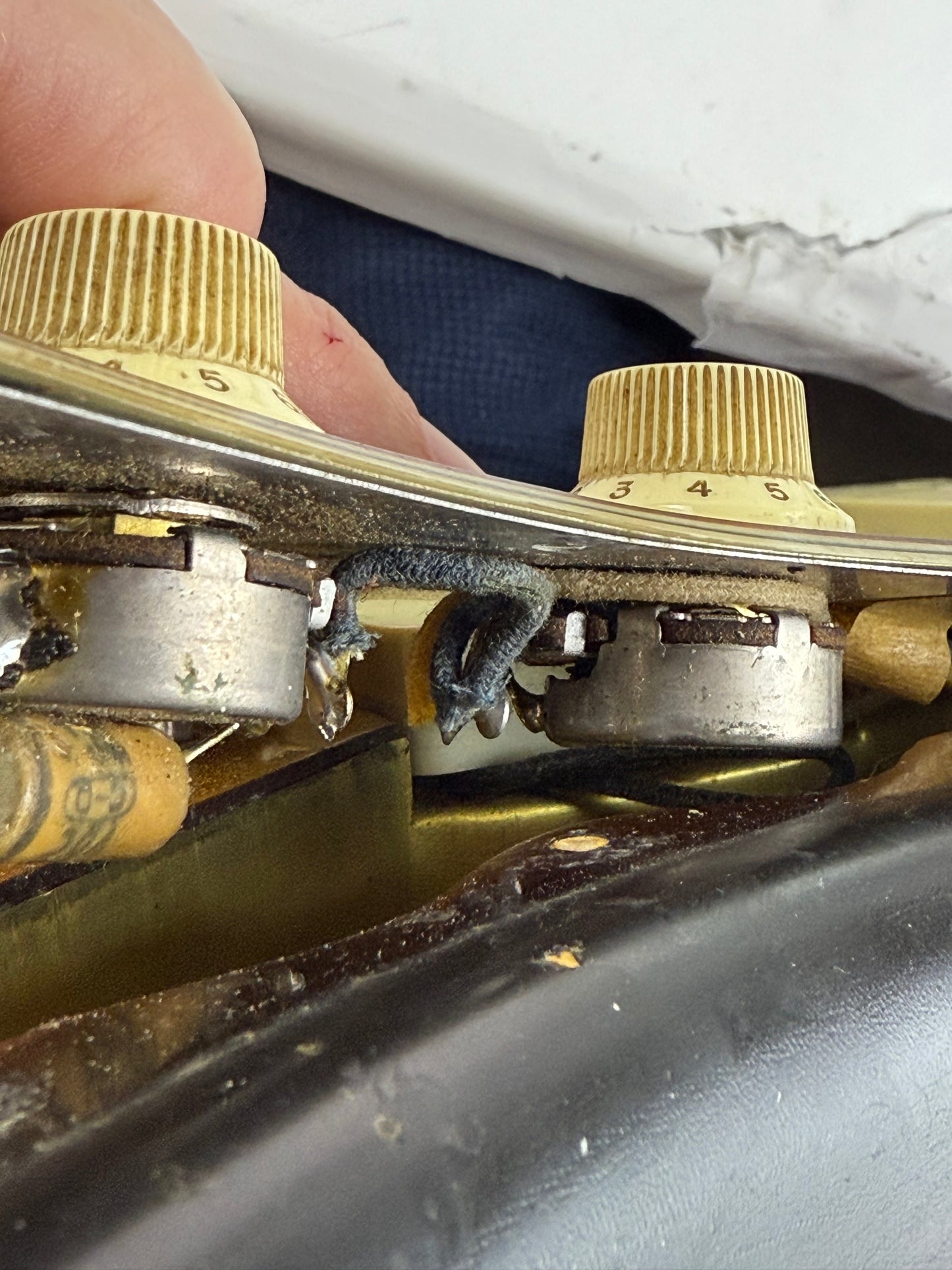 1961 Fender Jazzmaster Sunburst Vintage | 100% Original & Hard Case, Slab Board Neck, Offset Guitar