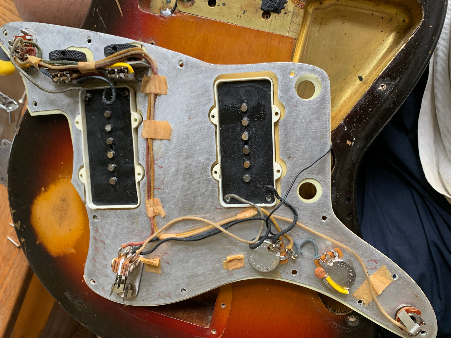 1961 Fender Jazzmaster Sunburst | Pre-CBS Slab Board Vintage Offset