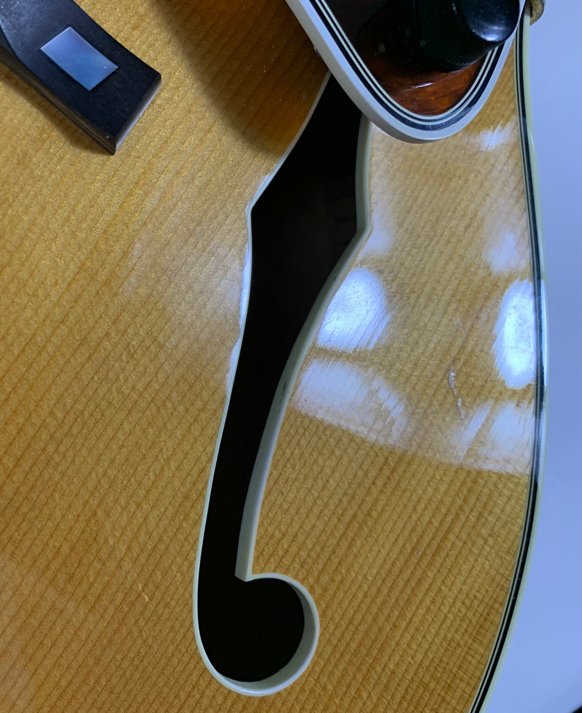 2005 Mark Campellone Deluxe Series 17 Inch Fine Archtop Guitar w Floating Pickup Natural Finish Made In USA