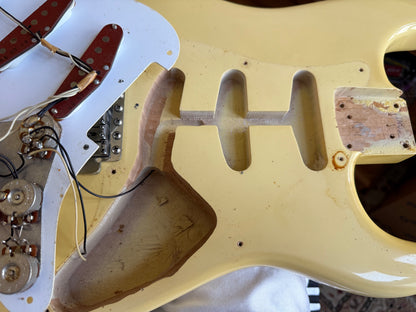 1982 Fender '57 American Vintage Reissue Fullerton Stratocaster 1957 Olympic “Vintage White” RED BOBBIN PICKUPS Very Early RI! AVRI