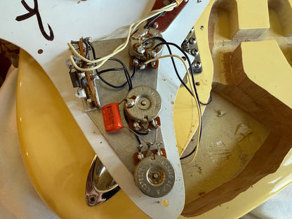 1982 Fender '57 American Vintage Reissue Fullerton Stratocaster 1957 Olympic “Vintage White” RED BOBBIN PICKUPS Very Early RI! AVRI