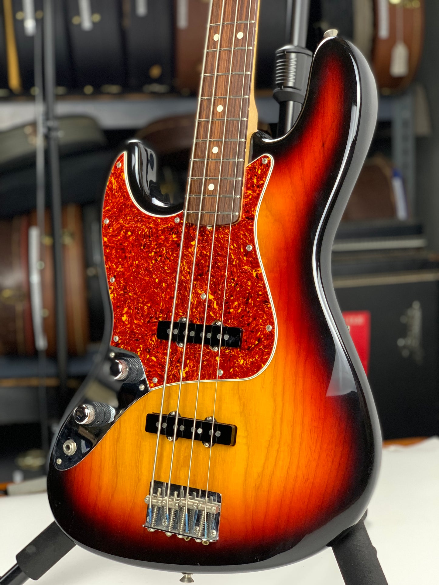 1991 Fender Custom Shop Masterbuilt Fred Stuart '62 Jazz Bass Sunburst, Left-Handed Strung Righty