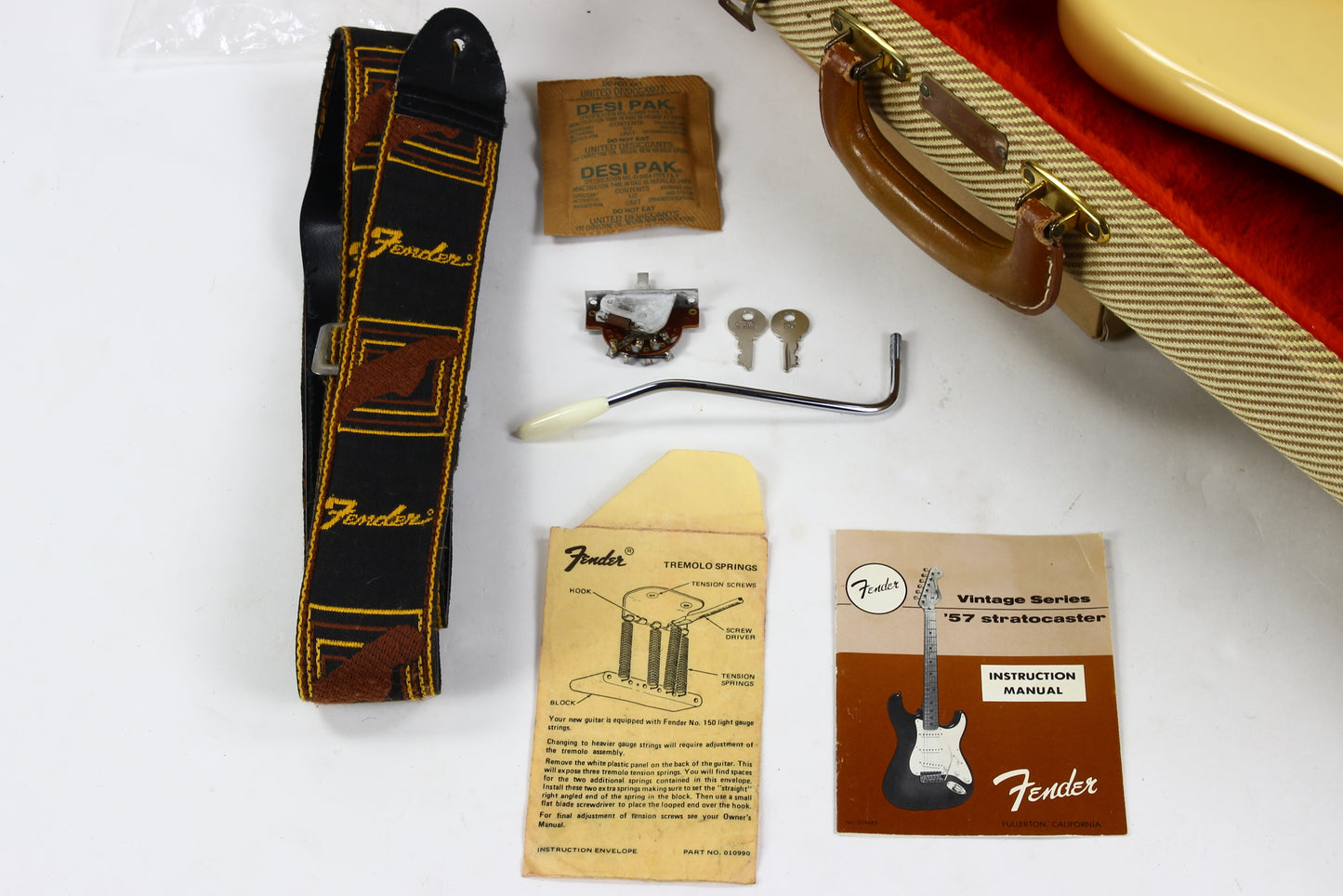 1982 Fender '57 American Vintage Reissue Fullerton Stratocaster 1957 Olympic White RED BOBBIN PICKUPS Very Early RI! AVRI