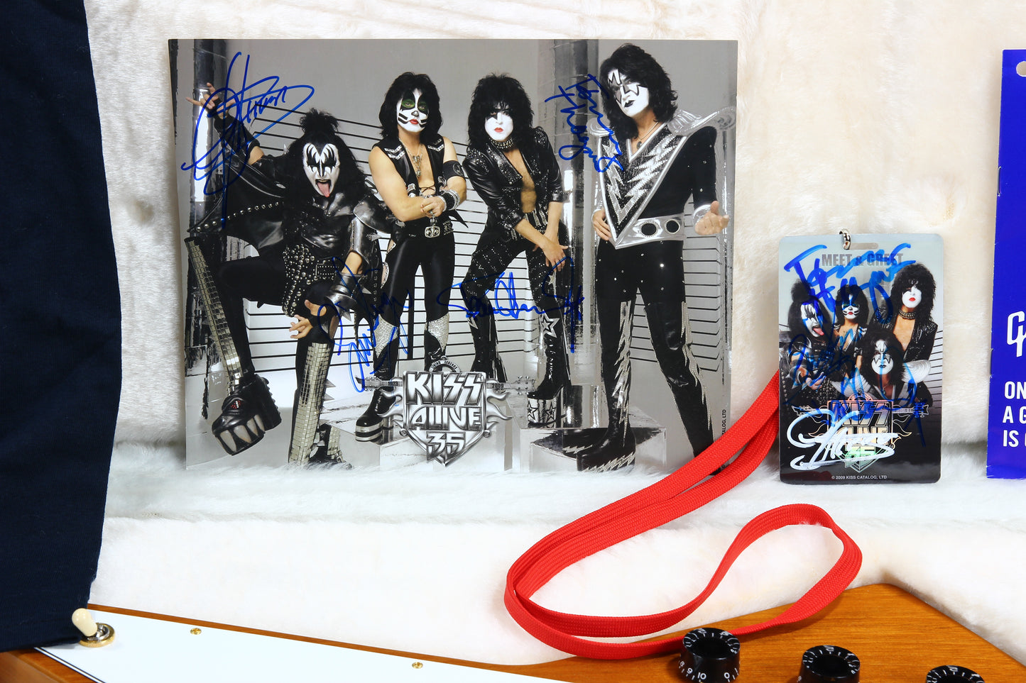 SIGNED BY KISS! 2009 Gibson '76 Reissue Explorer - Paul Stanley, Gene Simmons, Tommy Thayer, Eric Singer Autographs - Kiss Alive 35 Tour!