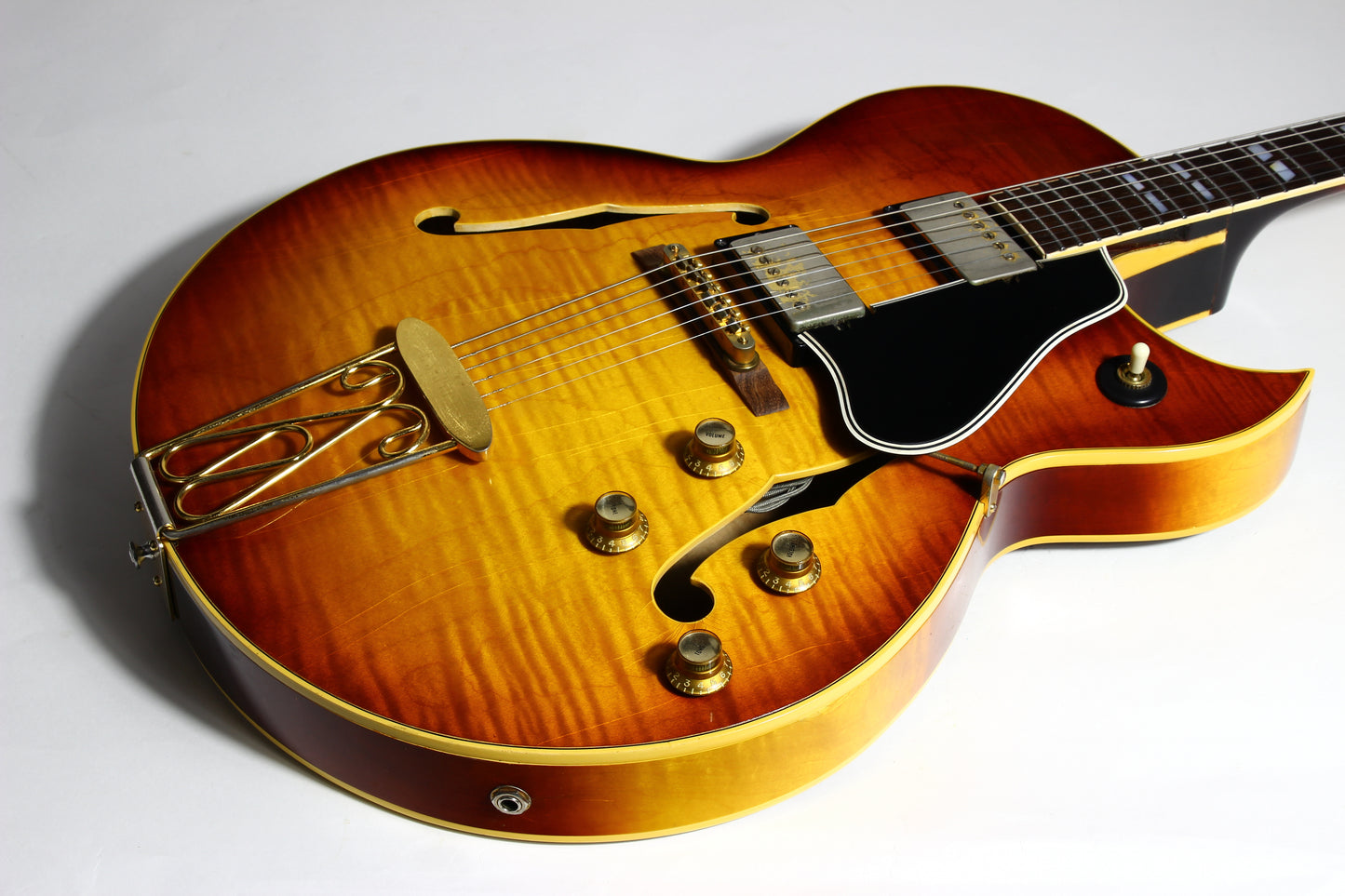 1962 Gibson ES-350T Florentine Cutaway Sunburst Hollowbody