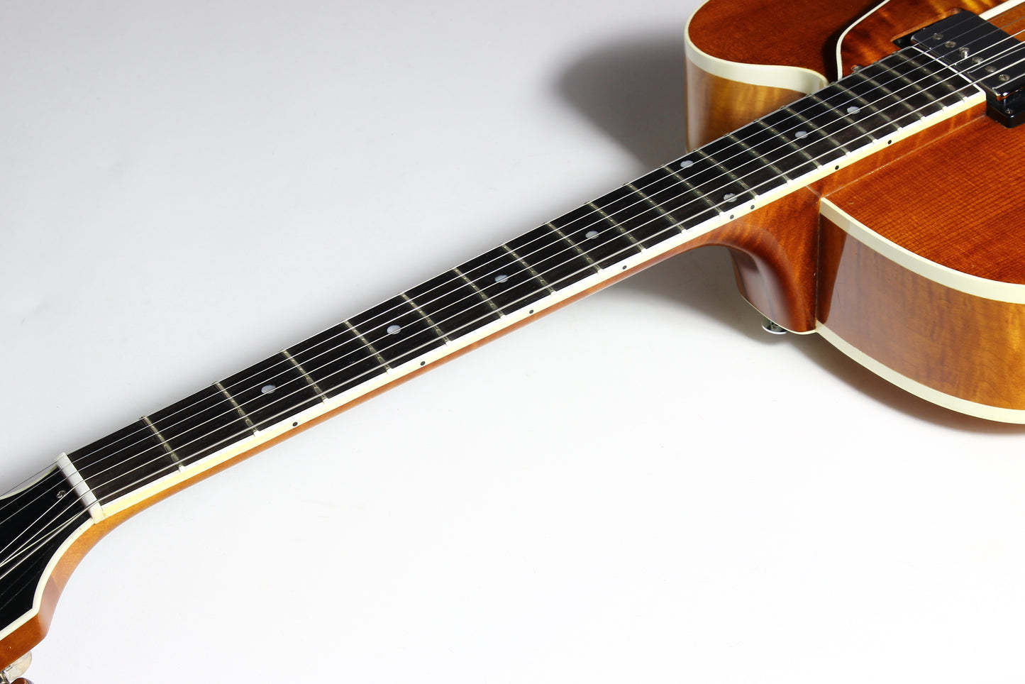 1994 Heritage USA Eagle Classic Archtop Guitar  ASB Almond Sunburst! Spruce Top, Maple Back/Sides