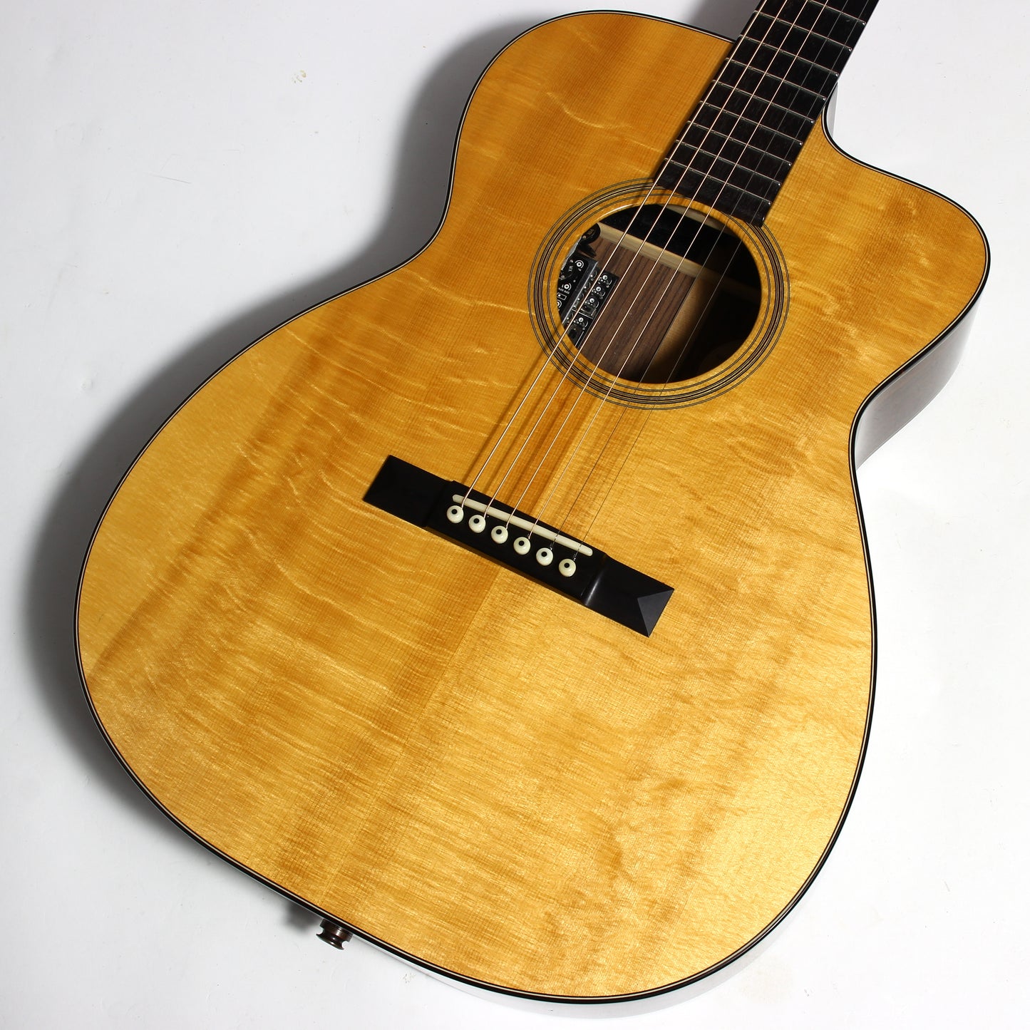 Bourgeois OM-C 2007 Cutaway Custom Acoustic Guitar - Adirondack  Indian Rosewood