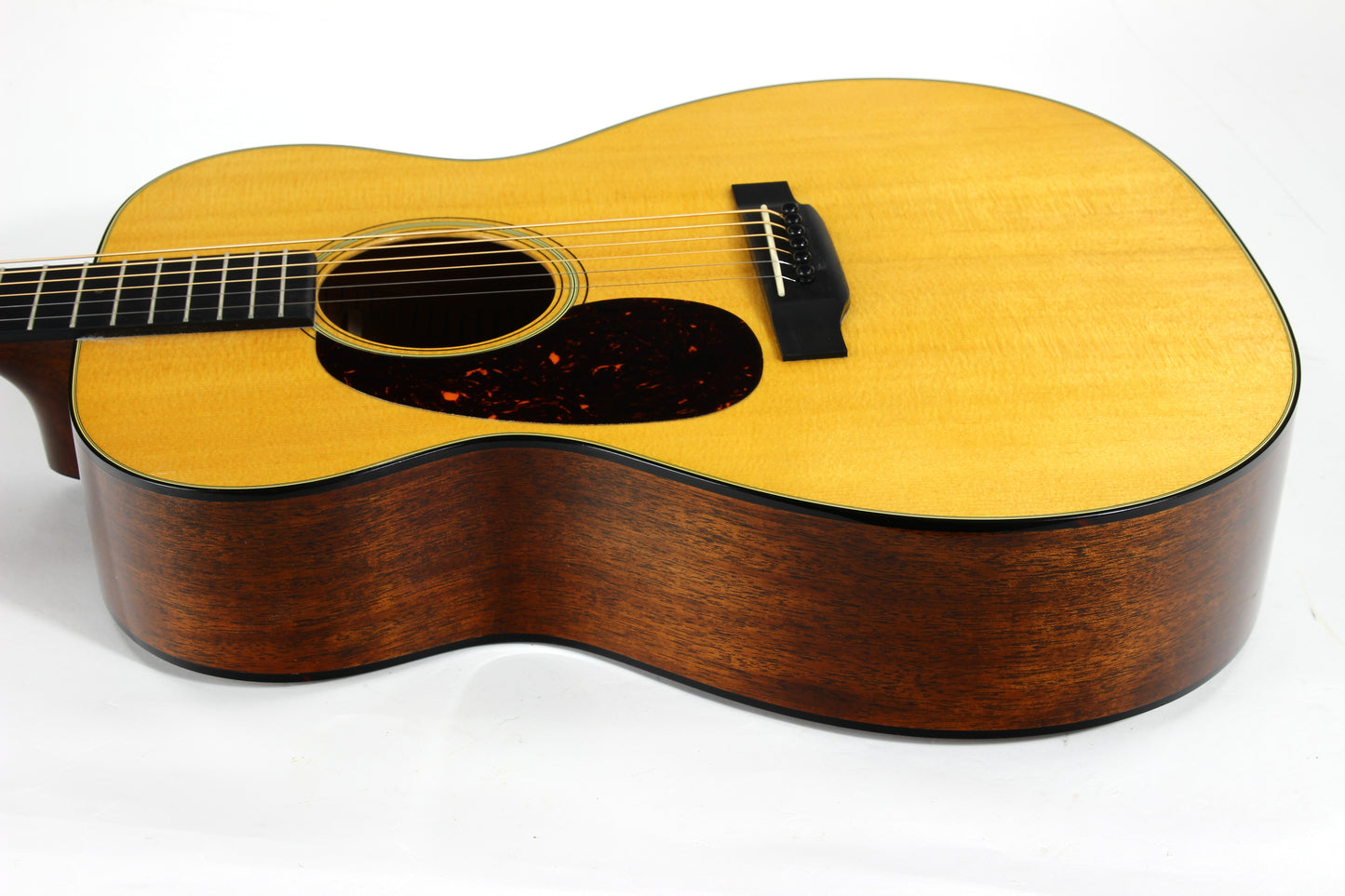 2020 Martin 000-18 Standard Series Left Handed Acoustic Guitar Reimagined