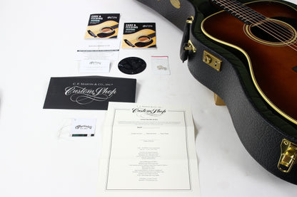 Martin Custom Shop 000-28 Authentic 1937 Aged Ambertone Stage 1 Aging Adirondack Spruce and Rosewood